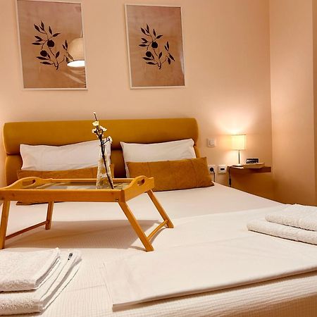 Feel At Home - Kalamata - Near The Center ภายนอก รูปภาพ