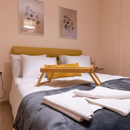 Feel At Home - Kalamata - Near The Center ภายนอก รูปภาพ