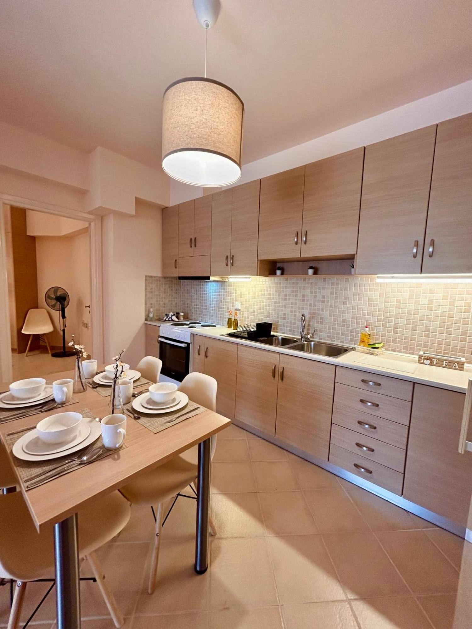 Feel At Home - Kalamata - Near The Center ภายนอก รูปภาพ