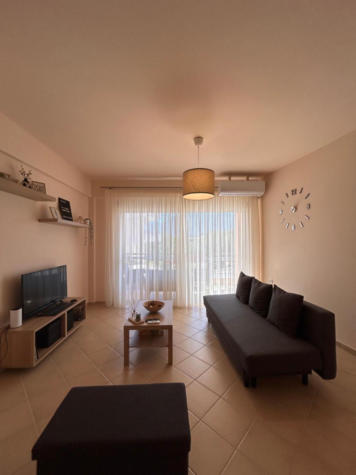 Feel At Home - Kalamata - Near The Center ภายนอก รูปภาพ