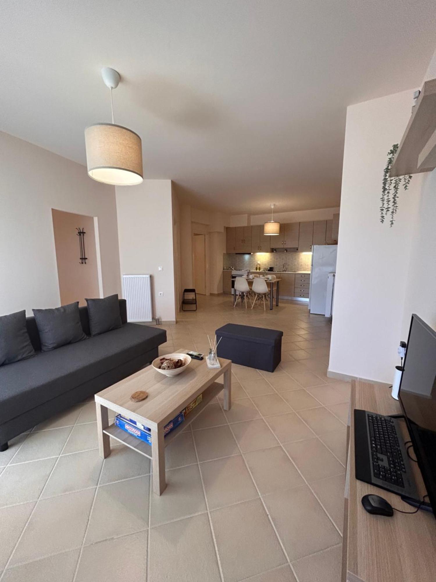 Feel At Home - Kalamata - Near The Center ภายนอก รูปภาพ