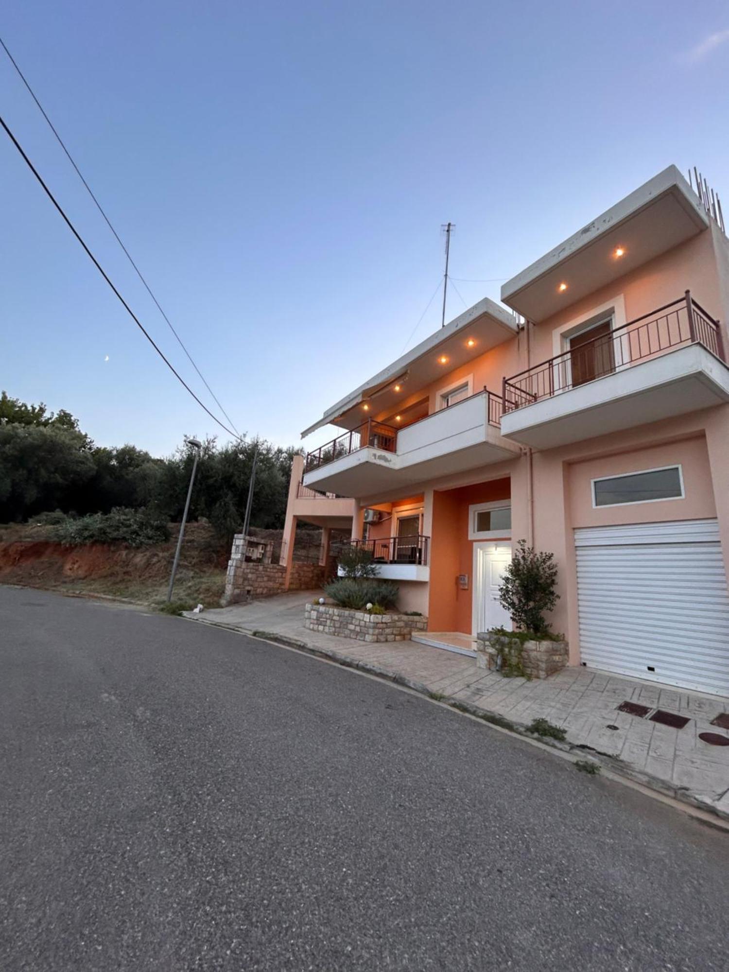 Feel At Home - Kalamata - Near The Center ภายนอก รูปภาพ