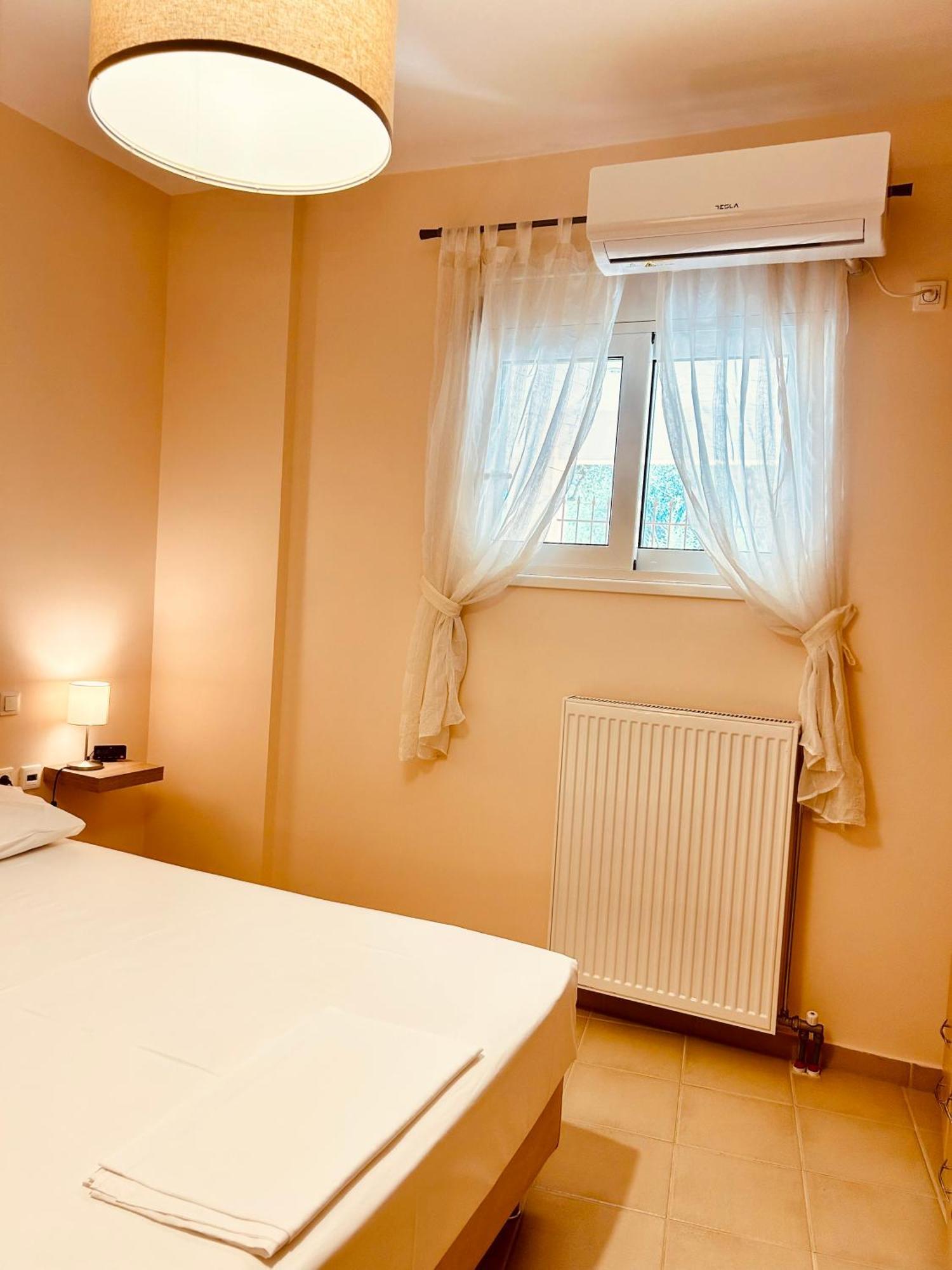 Feel At Home - Kalamata - Near The Center ภายนอก รูปภาพ