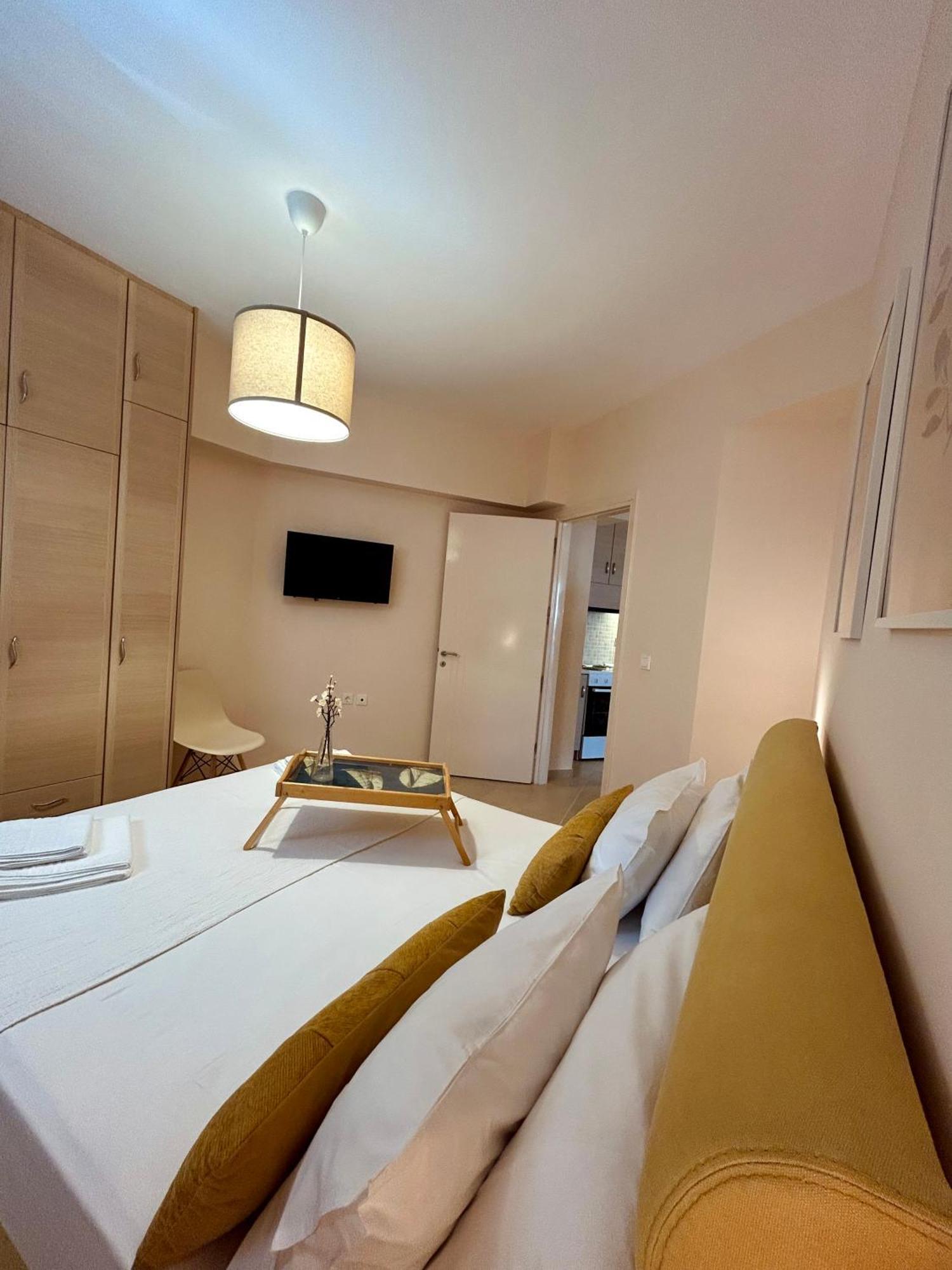 Feel At Home - Kalamata - Near The Center ภายนอก รูปภาพ