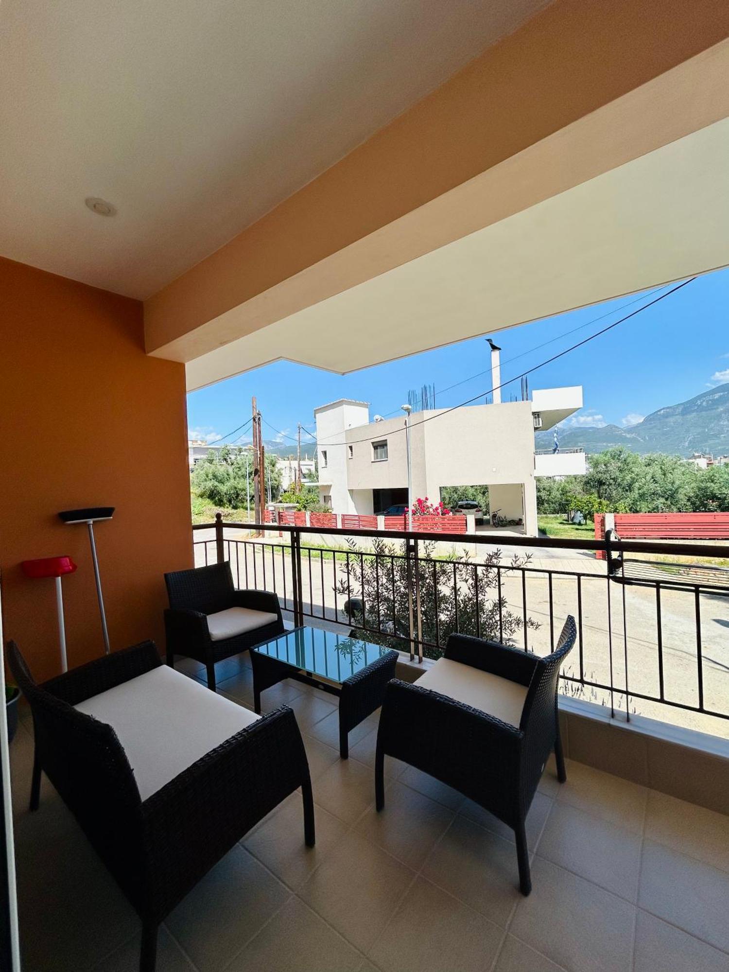 Feel At Home - Kalamata - Near The Center ภายนอก รูปภาพ